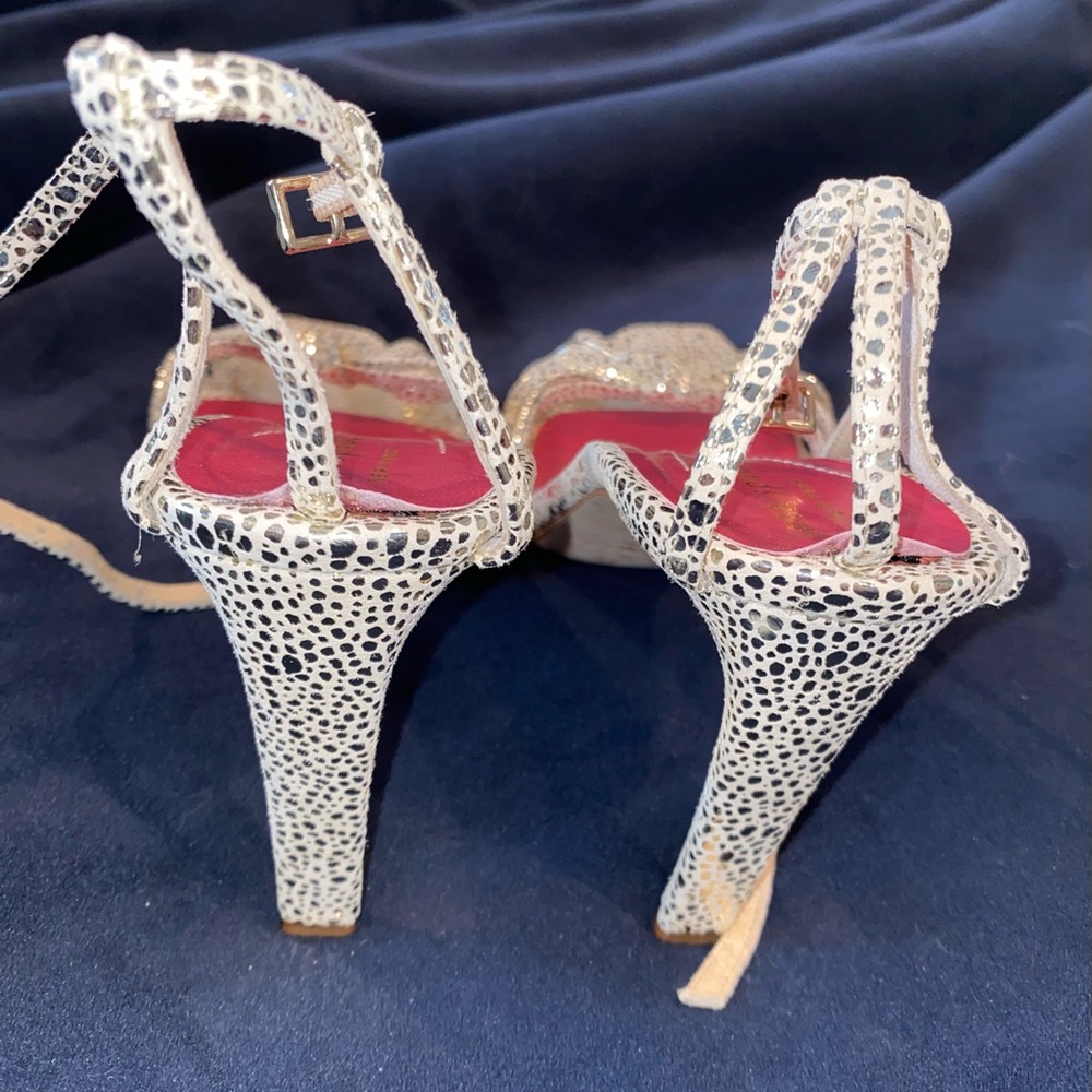 Kate Spade 3.5in heels. Worn twice.